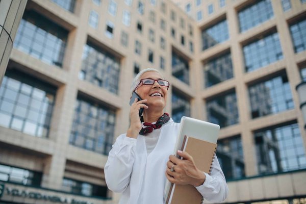 Les meilleures idées de cadeaux pour célébrer votre amour : guide ultime
