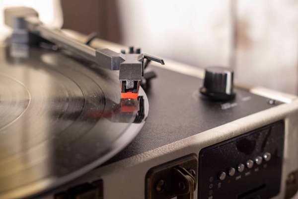 Comment bien choisir son tourne-disque ?